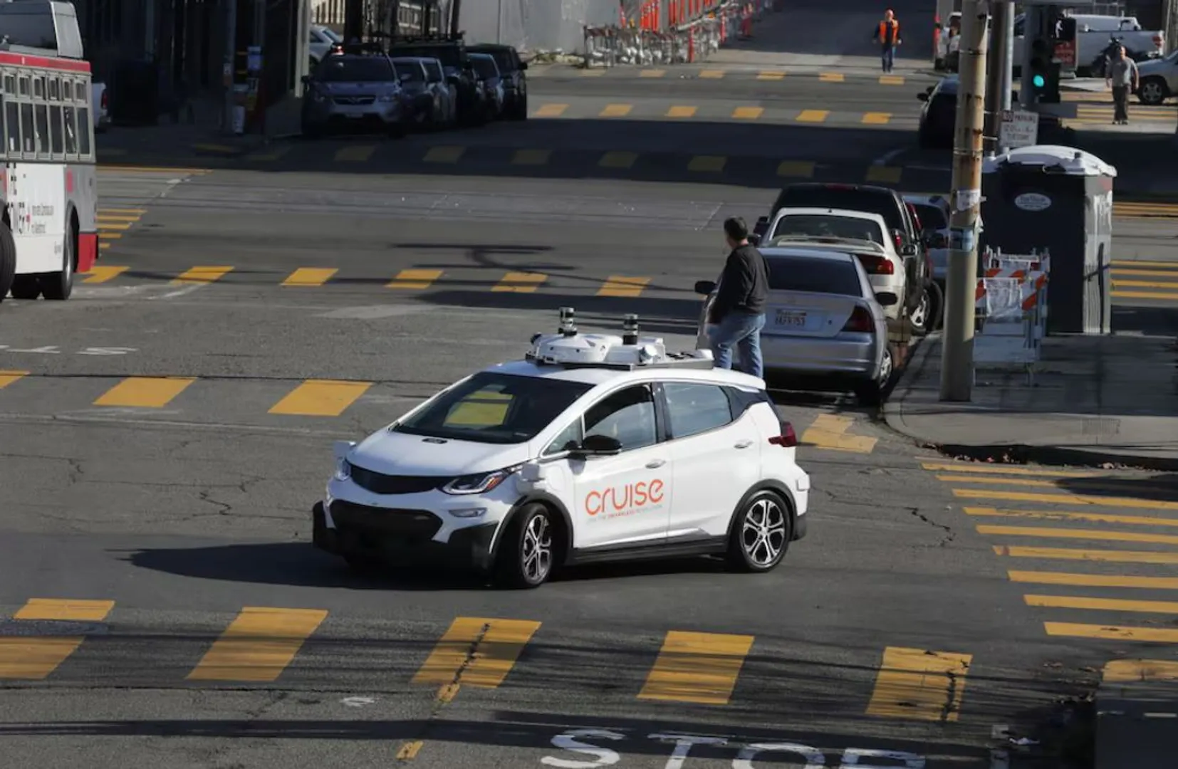 GM exits Cruise robotaxi business amid mounting losses and challenges