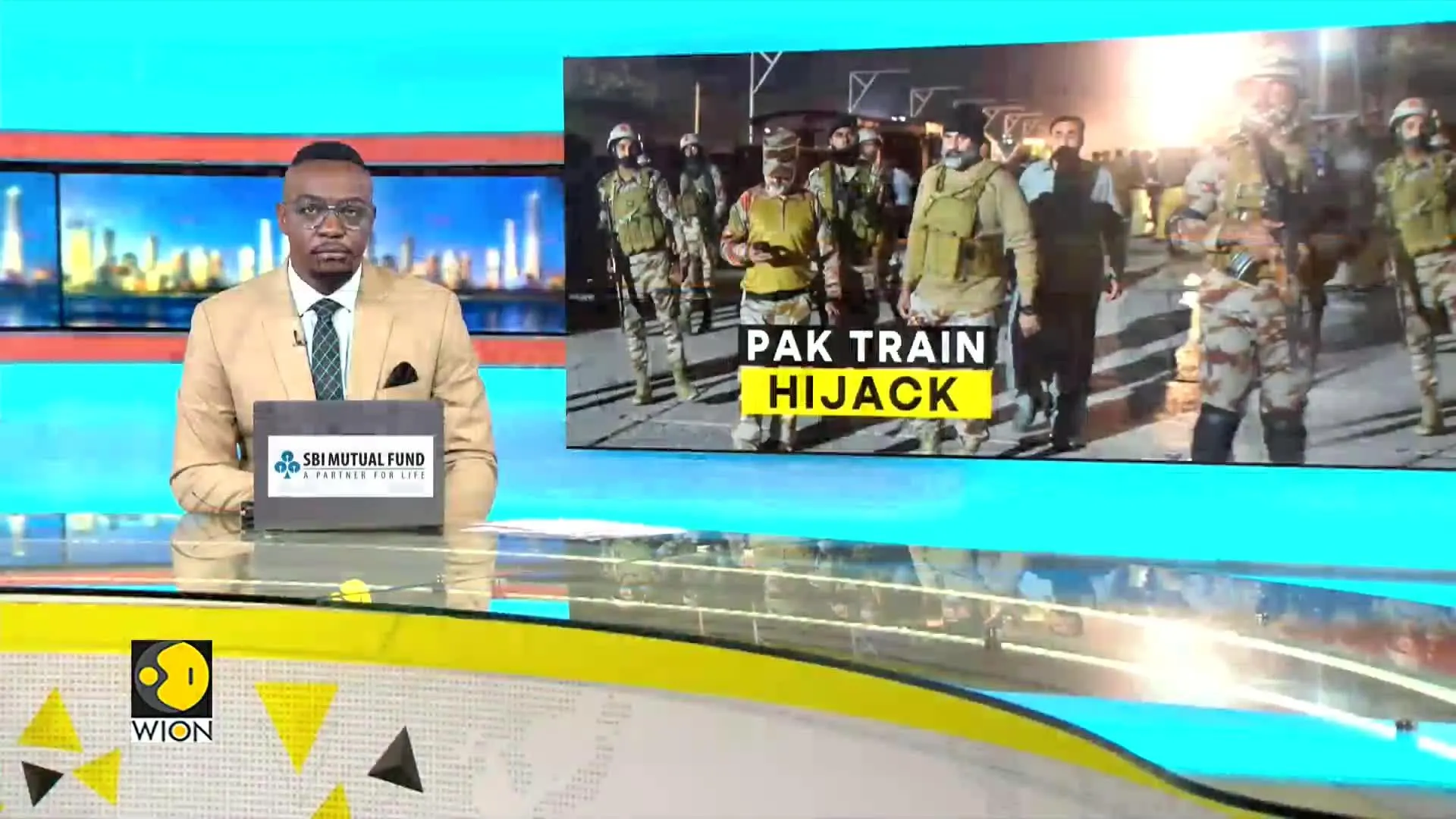 Pakistan train hijack: Over 100 soldiers held, Baloch separatists threaten executions 