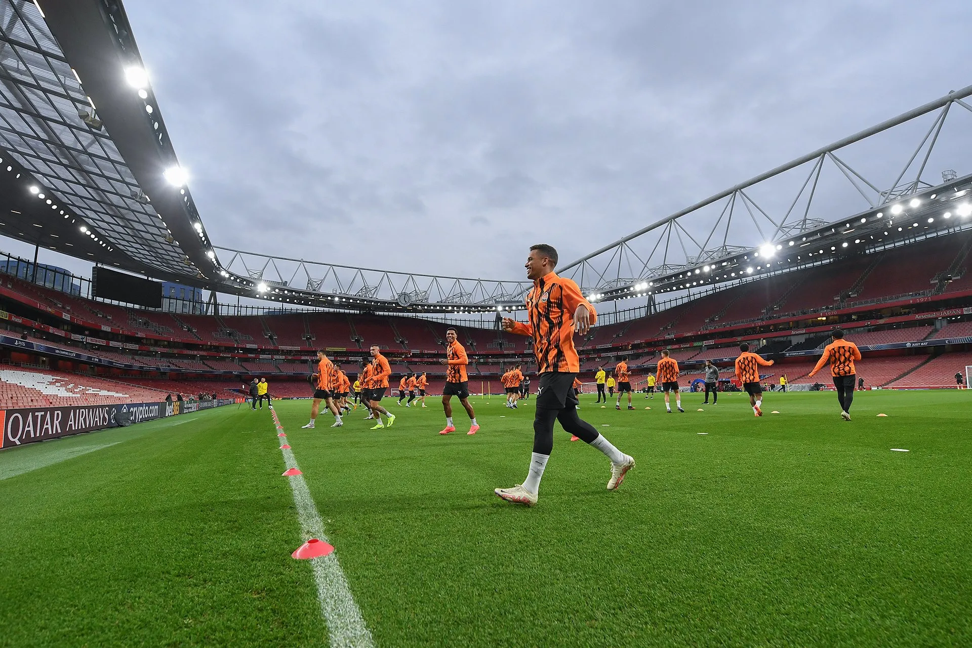 Shakhtar players train against Arsenal- Sportz Point.com