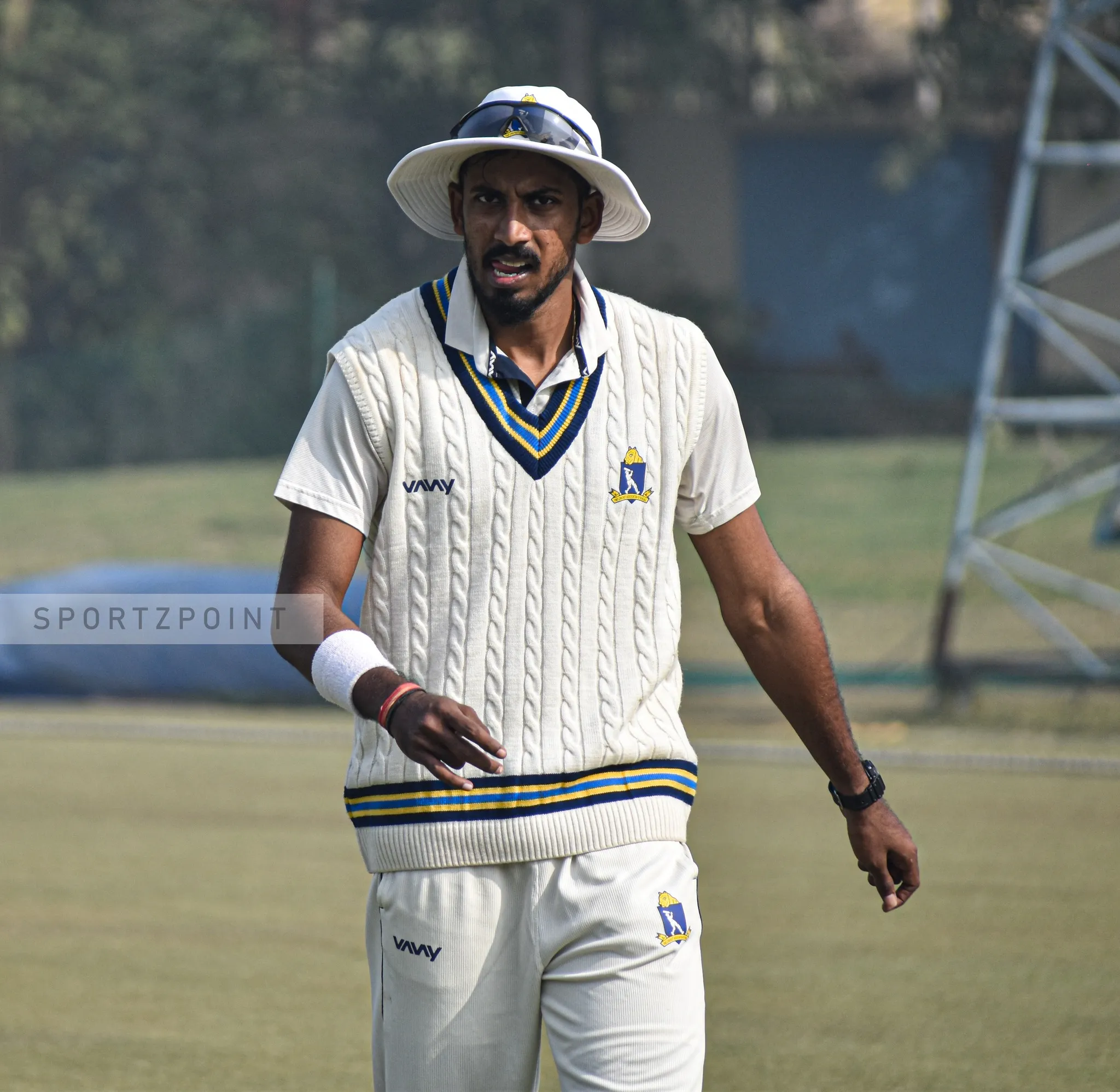 Exclusive | Felt like my debut: Bengal pacer Ishan Porel now wants to enjoy his cricket after a solid comeback to first-class cricket - sportzpoint.com