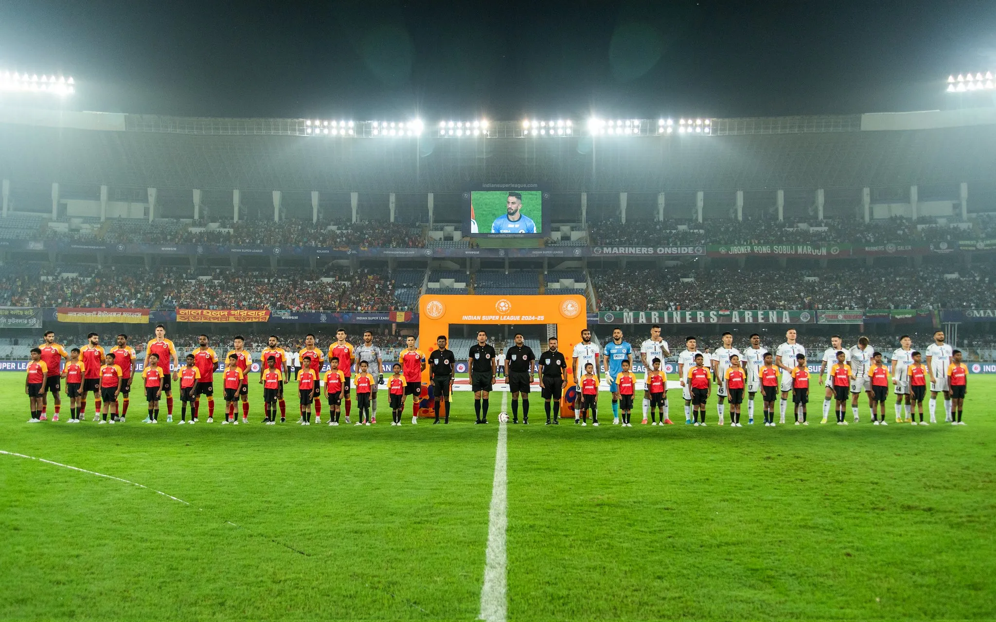 ISL 2024-25 | East Bengal FC vs Mohun Bagan Super Giant | LIVE scores, News and Updates-sportzpoint.com