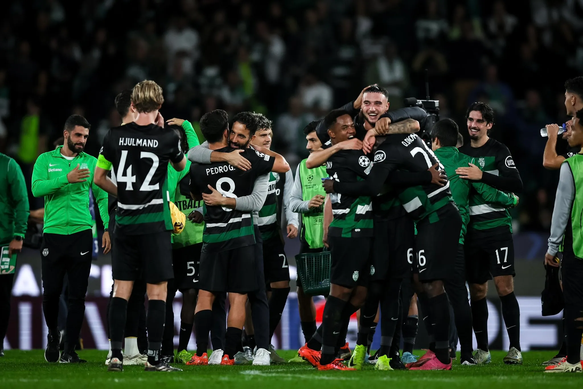 Sporting CP players celebrate their win against Man City- Sportz Point.com