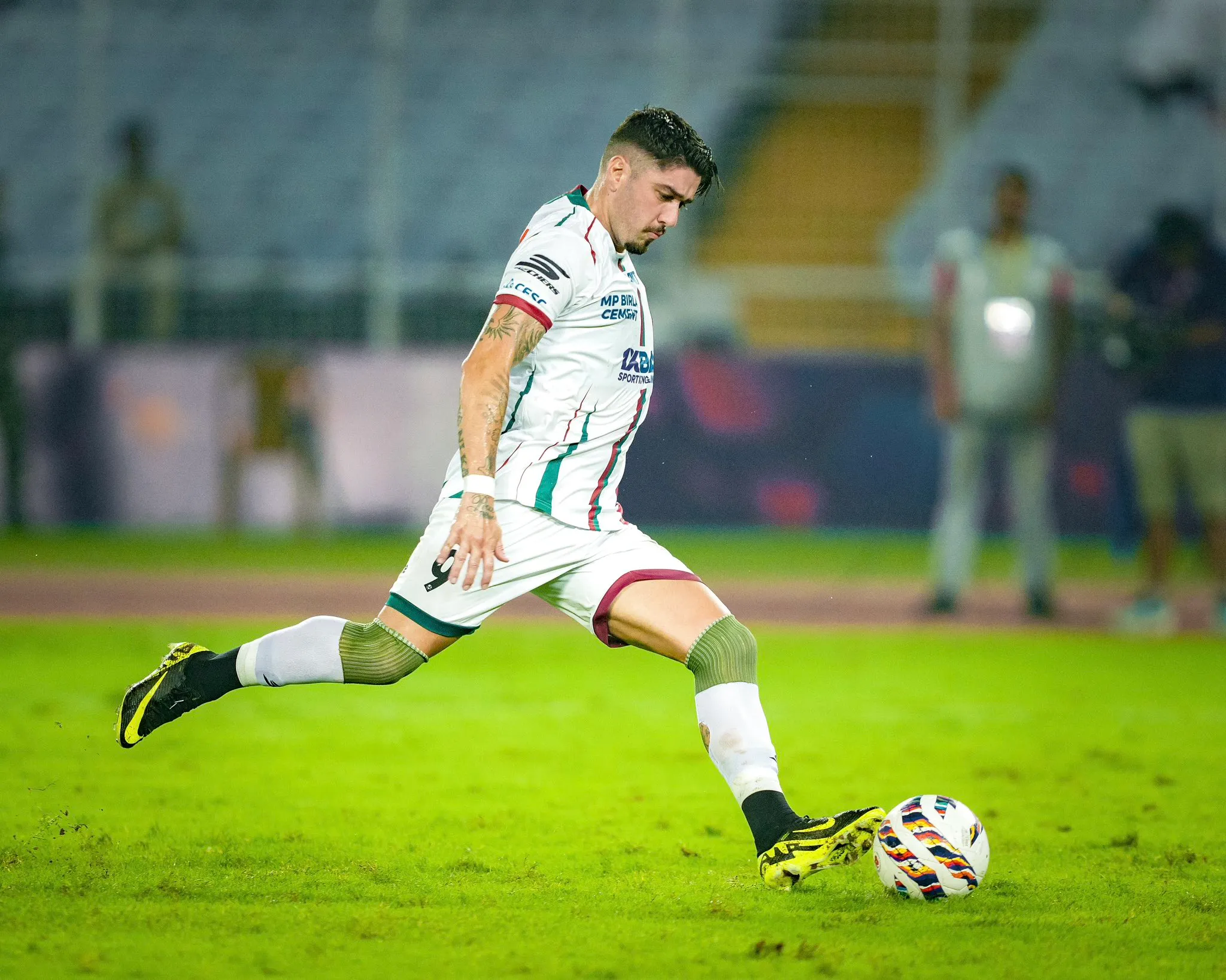 ISL 2024-25 | East Bengal FC vs Mohun Bagan Super Giant | LIVE scores, News and Updates-sportzpoint.com