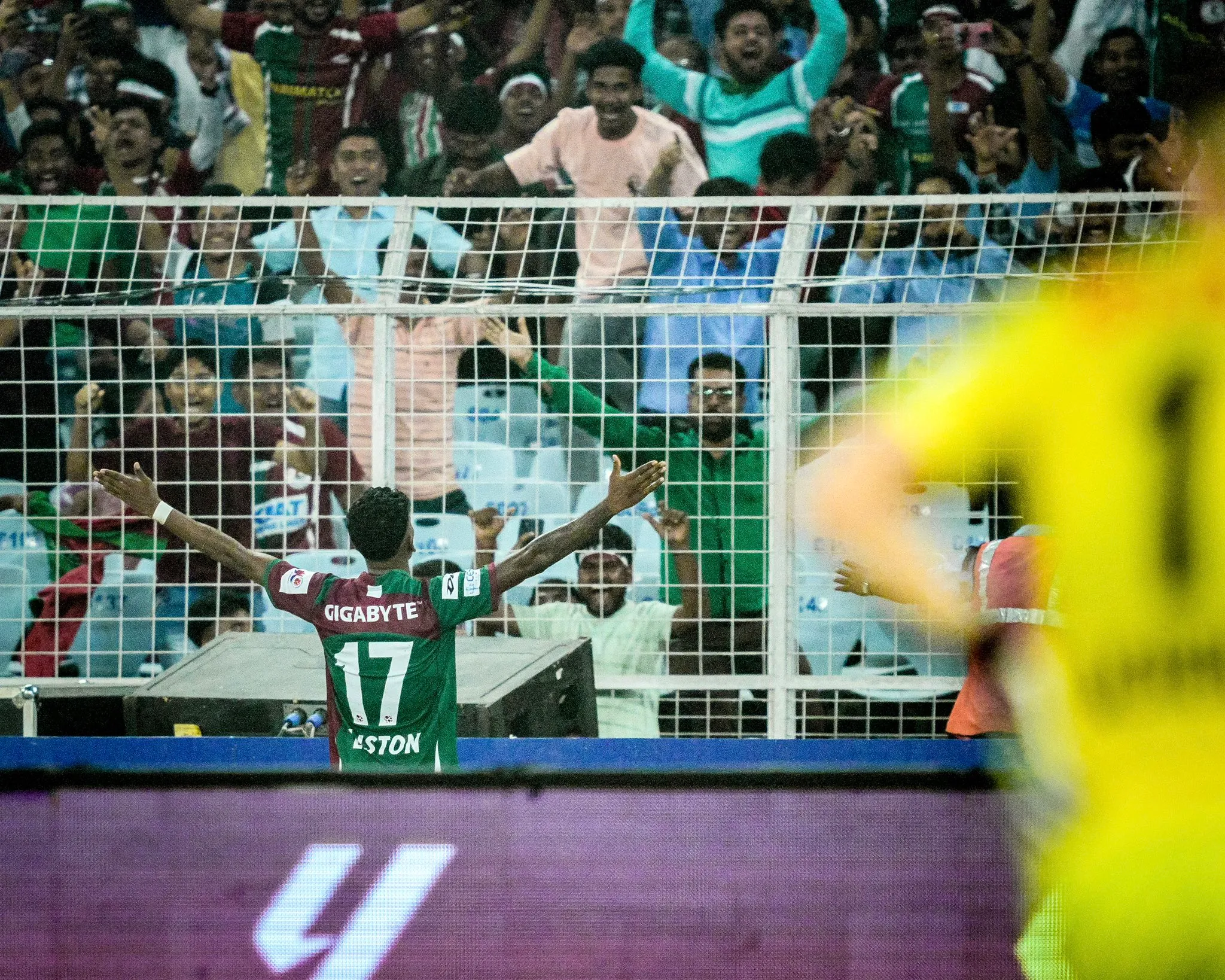 Liston Colaco celebrating his goal for Mohun Bagan against Mumbai City FC | sportzpoint.com