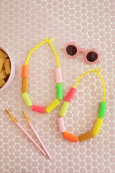 Easy Macaroni Necklace - A Painted Pasta Craft -