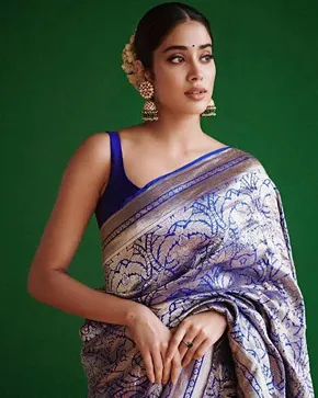 janhvi kapoor in  Kanchipuram saree.jpg