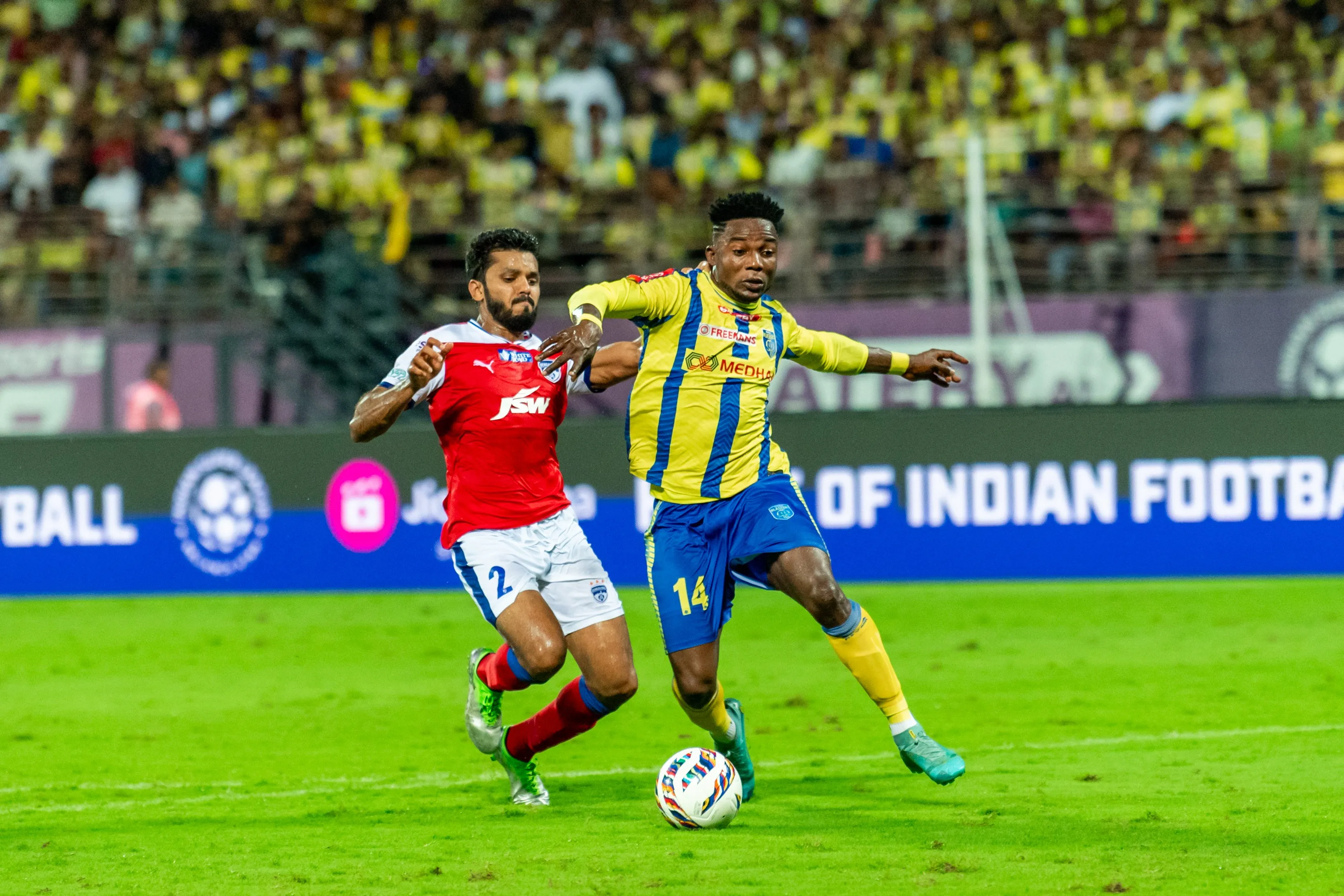 ISL 2024-25 | Kerala Blasters FC vs Bengaluru FC | LIVE Scores, News and Updates-sportzpoint.com