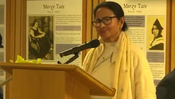 Protest against Mamata Banerjee in Oxford University News in hindi 
