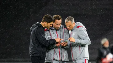 WATCH: Xabi Alonso and his coaching staff's reaction after coming to know they will face AS Roma in semi-final