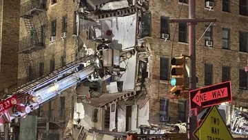 Brooklyn Building Collapse Leaves One Dead, Several Trapped