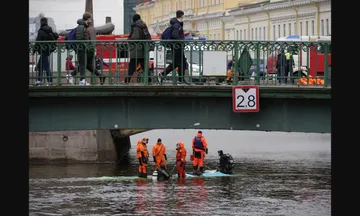 Fatal Bus Accident in St. Petersburg: 3 Dead, 6 Injured After Bus Plunges Into River