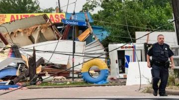 Seven Killed, Half a Million Without Power as Thunderstorms Ravage Southeastern Texas