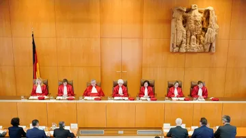 German Court Weighs Electoral Law Changes Impacting Bundestag Composition