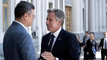 Blinken Visits Kyiv, First Senior US Official Since $61B Military Aid Package Passed