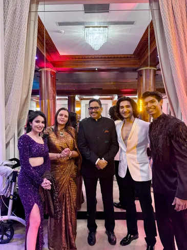 Group Pic with Kamla Mills & Secretary.jpg