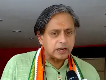 shashi tharoor re.jpg