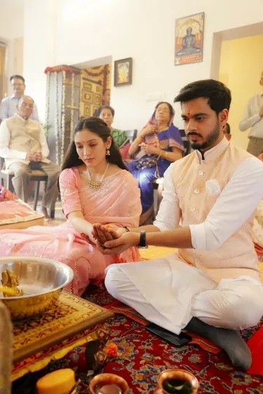 बेटे कुणाल की सगाई
