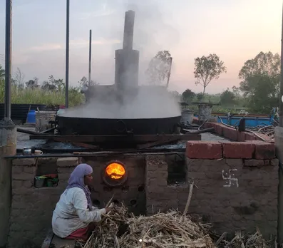 jaggery being made from sugarcane soil aroma