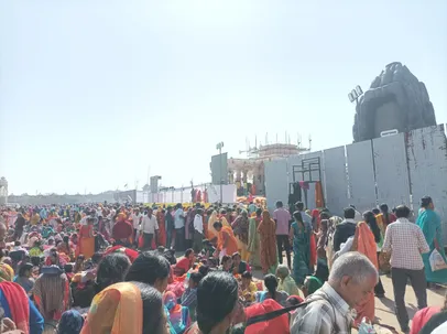 Rudraksh Festival in Kubereshwar Dham | महाशिवरात्रि पर कुबेरेश्वर धाम में  10 लाख भक्त पहुंचे: पूर्व सीएम शिवराज भी पहुंचे, बोले- दर्शन-पूजन कर मानवता  के ...