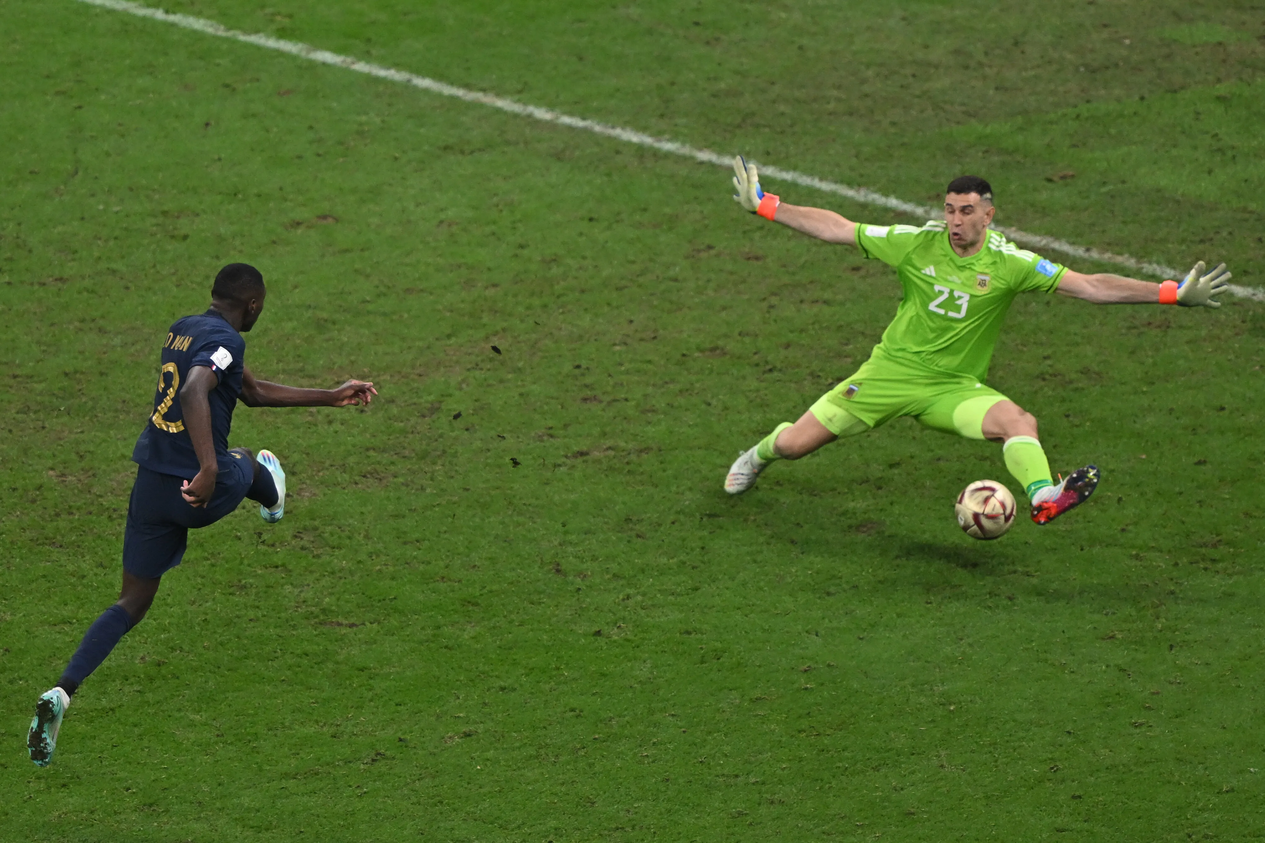 The most shocking goal misses in Football history-sportzpoint.com