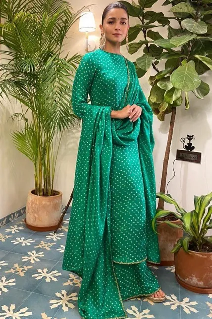 Alia Bhatt's Green Outfit Is the Only Thing You Need This Wedding Season |