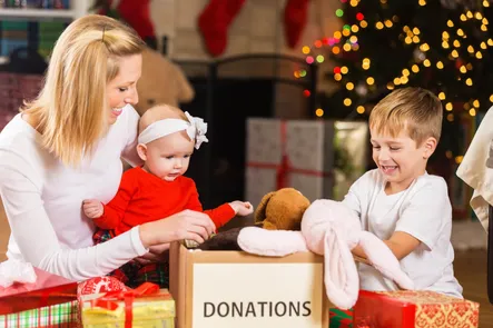 How to help others at Christmas - volunteering, charity giving and kindness