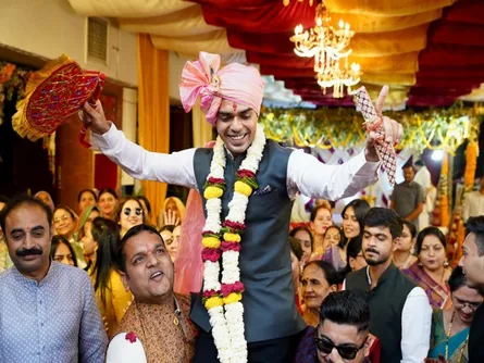 भोपाल में 3 मार्च की शाम को वर निकासी के अवसर पर गणेश अंबिका पूजन भी हुआ।