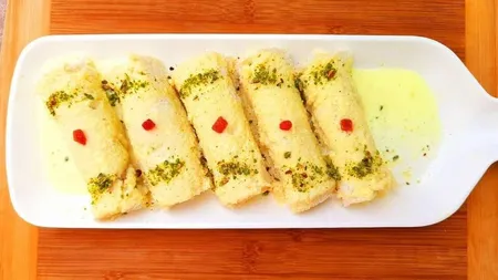 মিষ্টি স্বাদে পাউরুটি পাতে রাখবেন নাকি?
