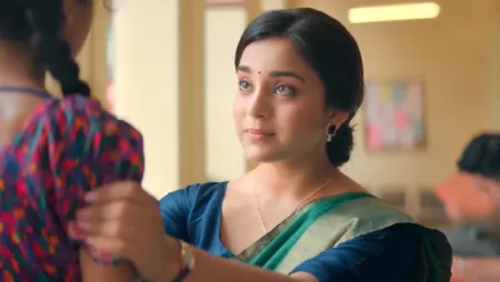 Short: Sumbul Touqeer Makes a Comeback with New Show 'Kavya'