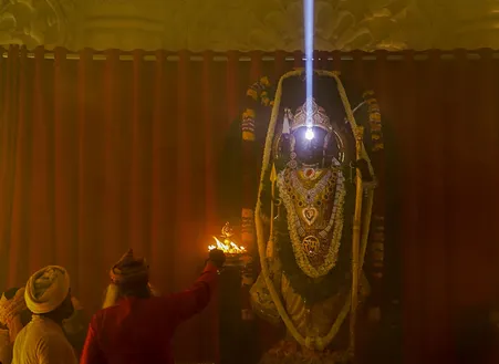 अयोध्या के राम मंदिर में रामलला का सूर्य तिलक किया गया, विवरण देखें | भारत  समाचार - बिजनेस स्टैंडर्ड