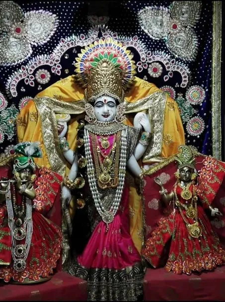 रुक्मिणी मंदिर - द्वारकाधीश मंदिर से रहस्यमयी दूरी पर