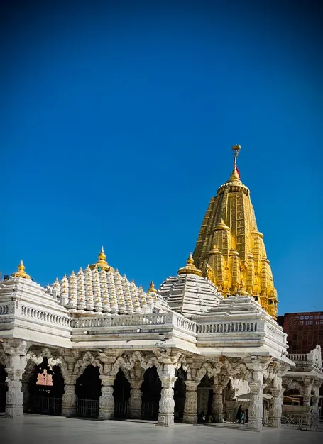 भारत का एक ऐसा मंदिर, जिसमें नहीं है किसी भगवान की मूर्ति