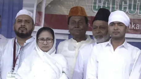 WB CM Mamata Banerjee, TMC MP Abhishek Banerjee visit people offering Namaz  at Red Road in Kolkata | City - Times of India Videos
