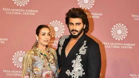 Arjun Kapoor cutely makes GF Malaika Arora laugh at NMACC red carpet. Watch  - India Today