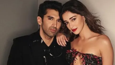From Janhvi-Shikhar To Aditya-Ananya: Here's A Look At Bollywood Starkids And Their Rumoured Partner!