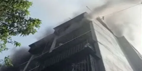 Fire Erupts in Mumbai High-Rise at Jogeshwari, Four Injured: Watch Video of the Incident