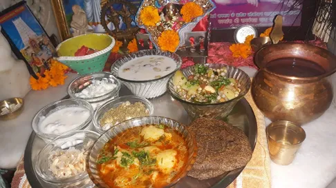 Laddu Gopal bhog in winter: सर्दी में लड्डू गोपाल को लगाएं इन चीजों के भोग  - laddu gopal bhog in winter-mobile