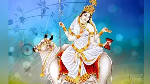Navratri के पहले दिन पढ़ें मां शैलपुत्री की ये कथा | Read this story of Maa  Shailputri on the first day of Navratri | Navratri के पहले दिन पढ़ें मां  शैलपुत्री की