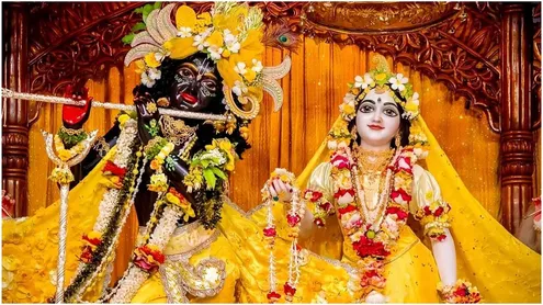 Holi 2025 Phulera Dooj In Mathura Barsana Know How To Reach Mathura Barsana  Mein Phulera Dooj Kab Hai - Amar Ujala Hindi News Live - Phulera Dooj  2025:होली से पहले श्रीकृष्ण की