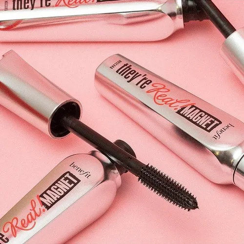 benefit Xtreme Set de Máscara de Pestañas y Delineador de Ojos Negro ( –  LMCHING Group Limited