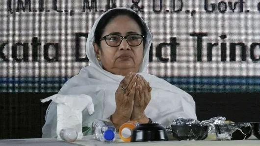 We do not want riots. We want peace: Mamata Banerjee at a congregation for  Eid namaz | Mint