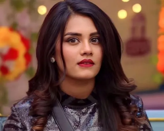 Bigg Boss Malayalam 6 Grand Finale Jasmin Second Runner Up