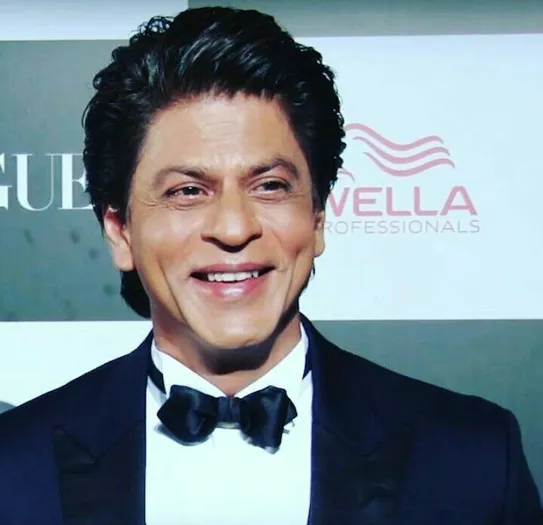 Cute smile | Shahrukh khan, Best actor, King of hearts