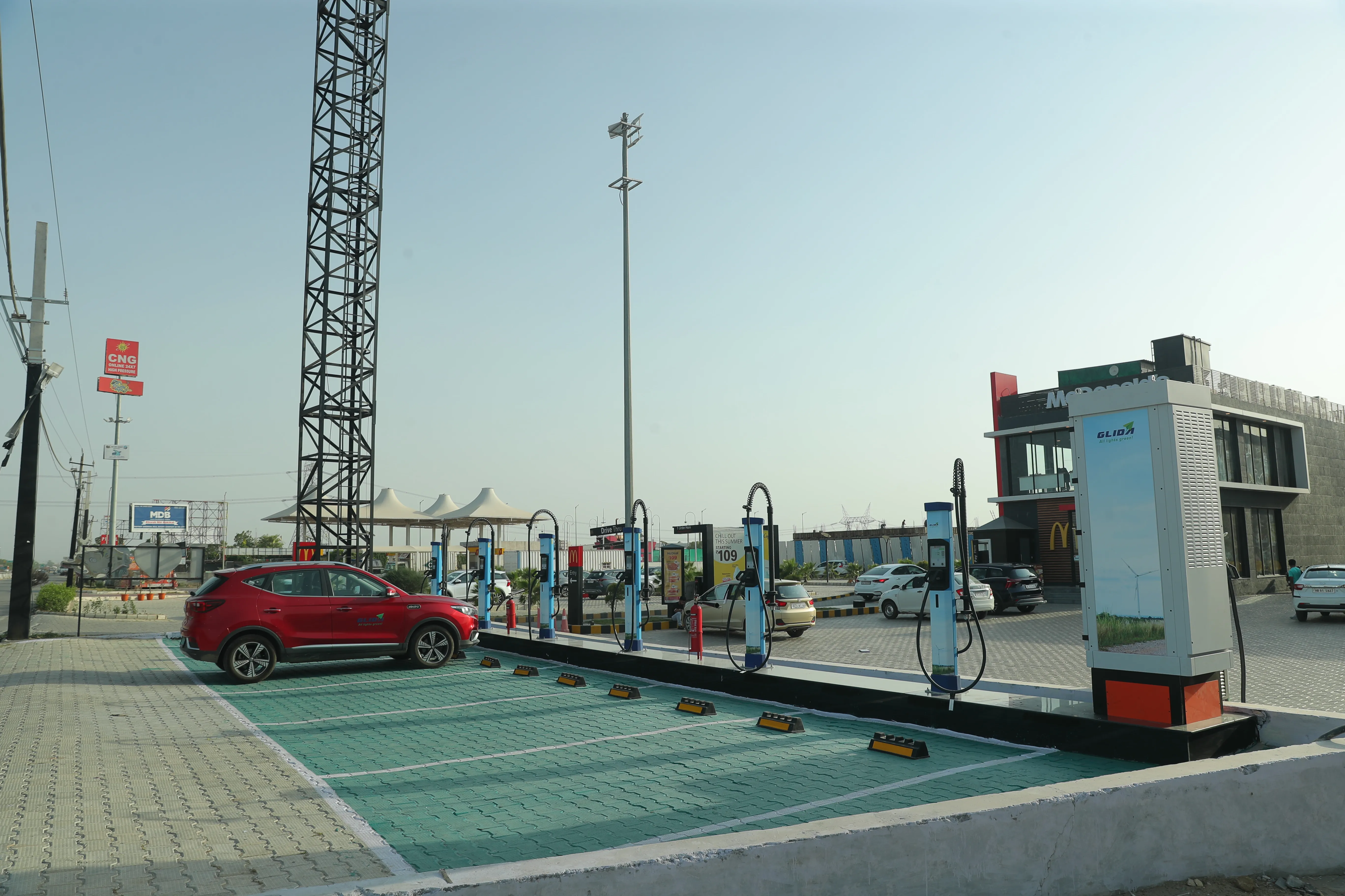 Highway EV Fast Charging with GLIDA for Road Trips