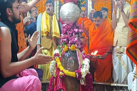 शपथ ग्रहण करने के बाद उज्जैन पहुंचे मुख्यमंत्री डॉ.मोहन यादव, भगवान महाकाल के दर्शन कर की पूजन-अर्चना
