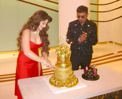 Bollywood News: उर्वशी रौतेला ने बनाया विश्व रिकॉर्ड यो यो हनी सिंह ने उर्वशी रौतेला को खिलाया 24 कैरेट सोने से बना 3 करोड़ का केक