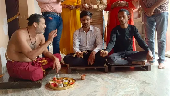 Jabalpur News: भोपाल और जबलपुर के मुस्लिम युवक पहुंचे मंदिर, सनातनी होने का लिया संकल्प