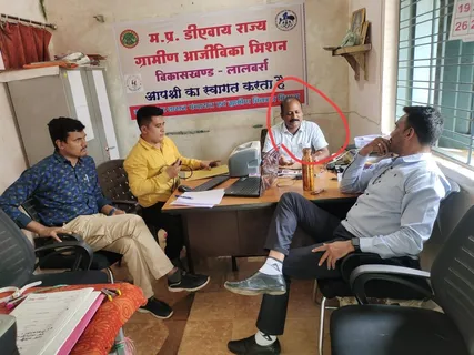 सहायक प्रबंधक मांग रहा था चुनाव में मतदान कर्मियों के चाय-नाश्ता का बिल पास करने के लिए रिश्वत,Jabalpur Lokayukta की टीम ने दबोचा