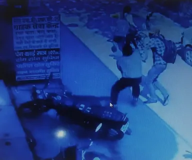 मुरैना में कैश वैन लूटने का प्रयास : ऑफिसर की कमर में लगे छर्रे, गार्ड का फोड़ा सिर