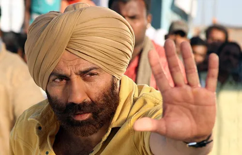 9 DANCE MOVES THAT ONLY SUNNY DEOL COULD'VE PULLED OFF!